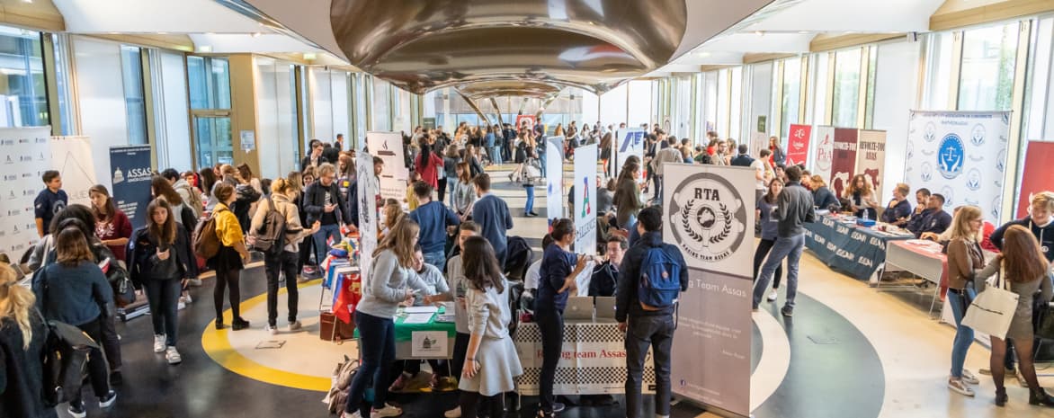 Journée d'accueil et d'associations étudiantes à Assas